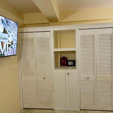 Castle Berry Apartments Kingstown Exterior foto