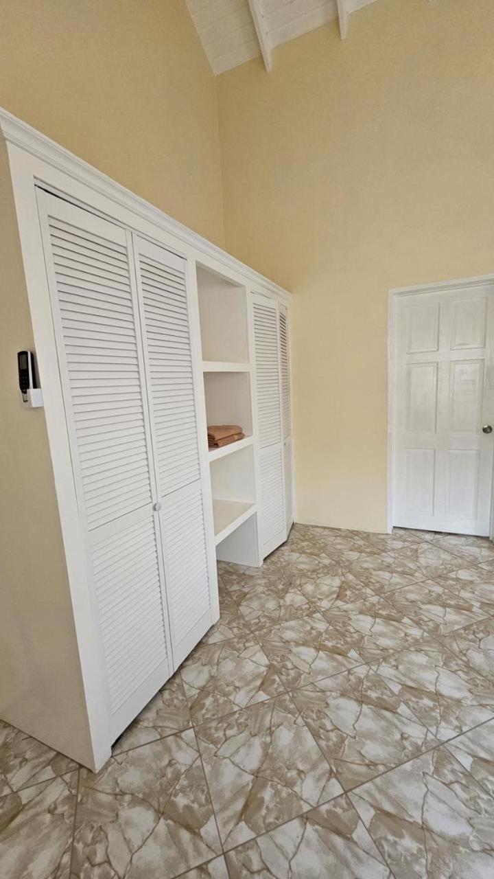 Castle Berry Apartments Kingstown Exterior foto