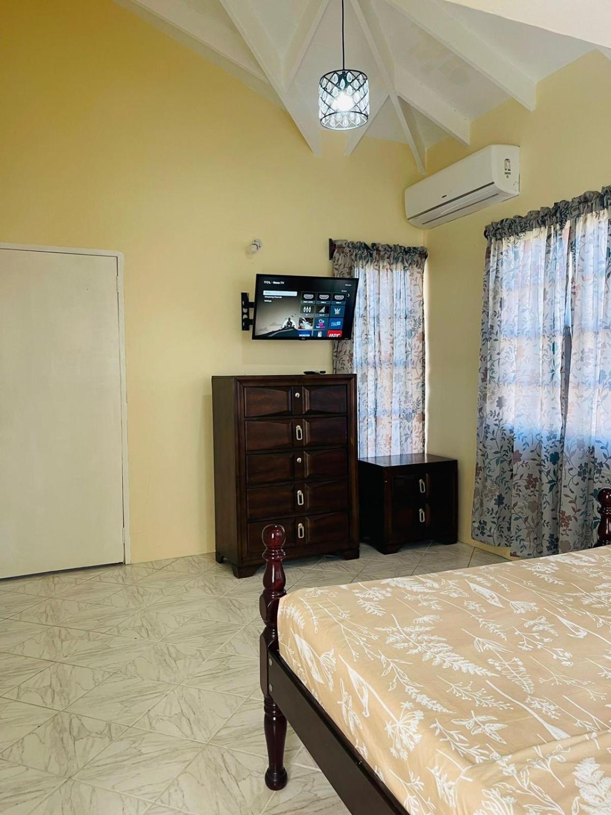 Castle Berry Apartments Kingstown Exterior foto