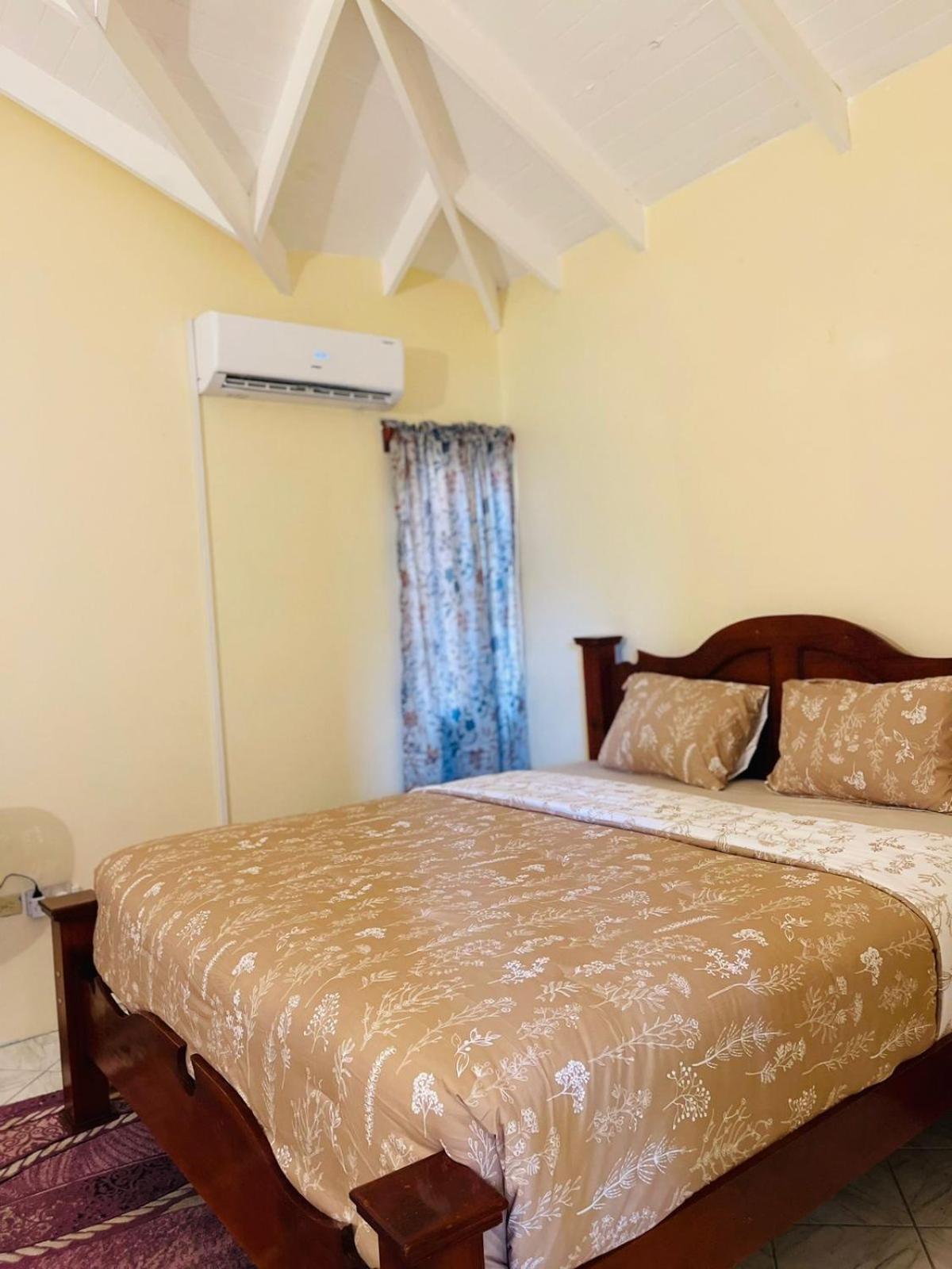 Castle Berry Apartments Kingstown Exterior foto