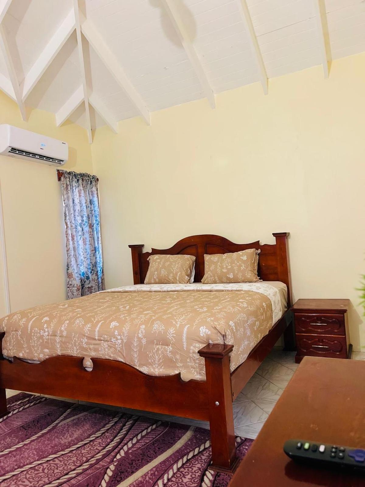 Castle Berry Apartments Kingstown Exterior foto