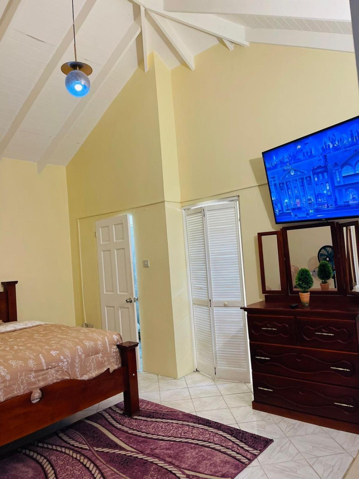 Castle Berry Apartments Kingstown Exterior foto