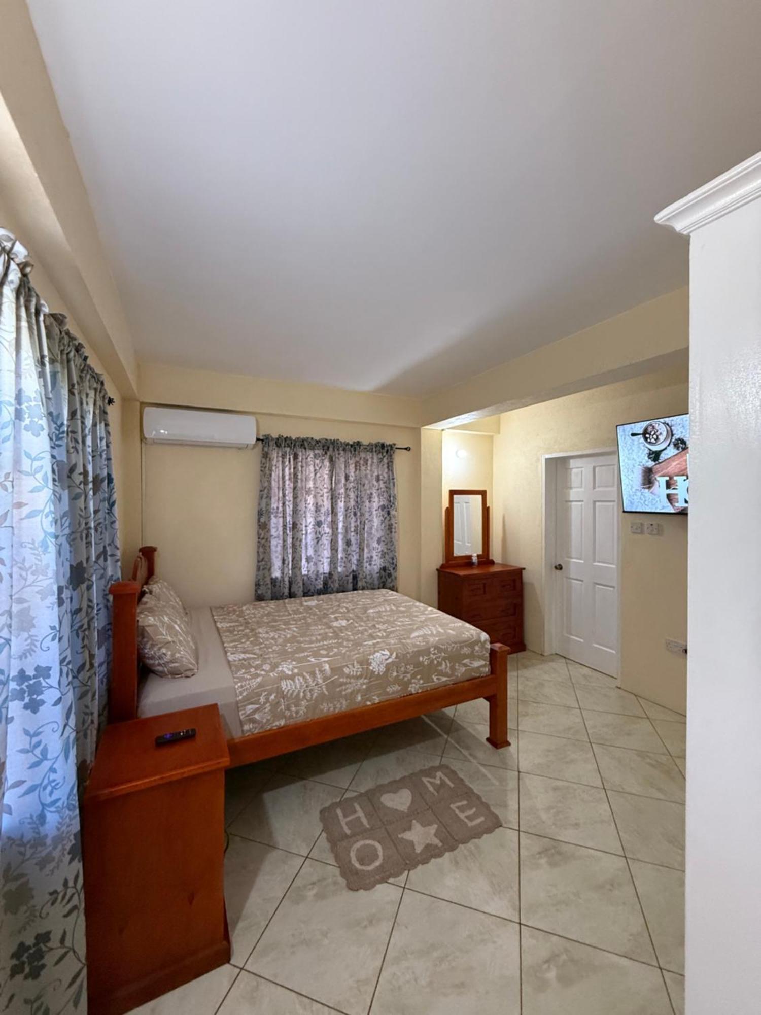 Castle Berry Apartments Kingstown Exterior foto